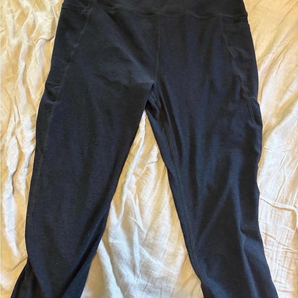 Beyond Yoga Charcoal Black High-Waist Pocket Leggings - Picture 3 of 5